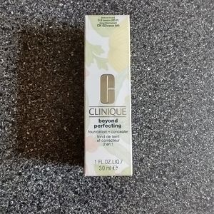 Clinique Beyond Perfecting Foundation + Concealer